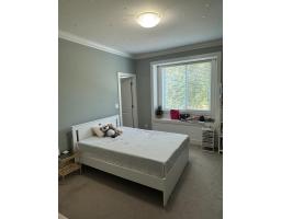 17351 64a Avenue, Surrey, BC V3S0P5 Photo 9