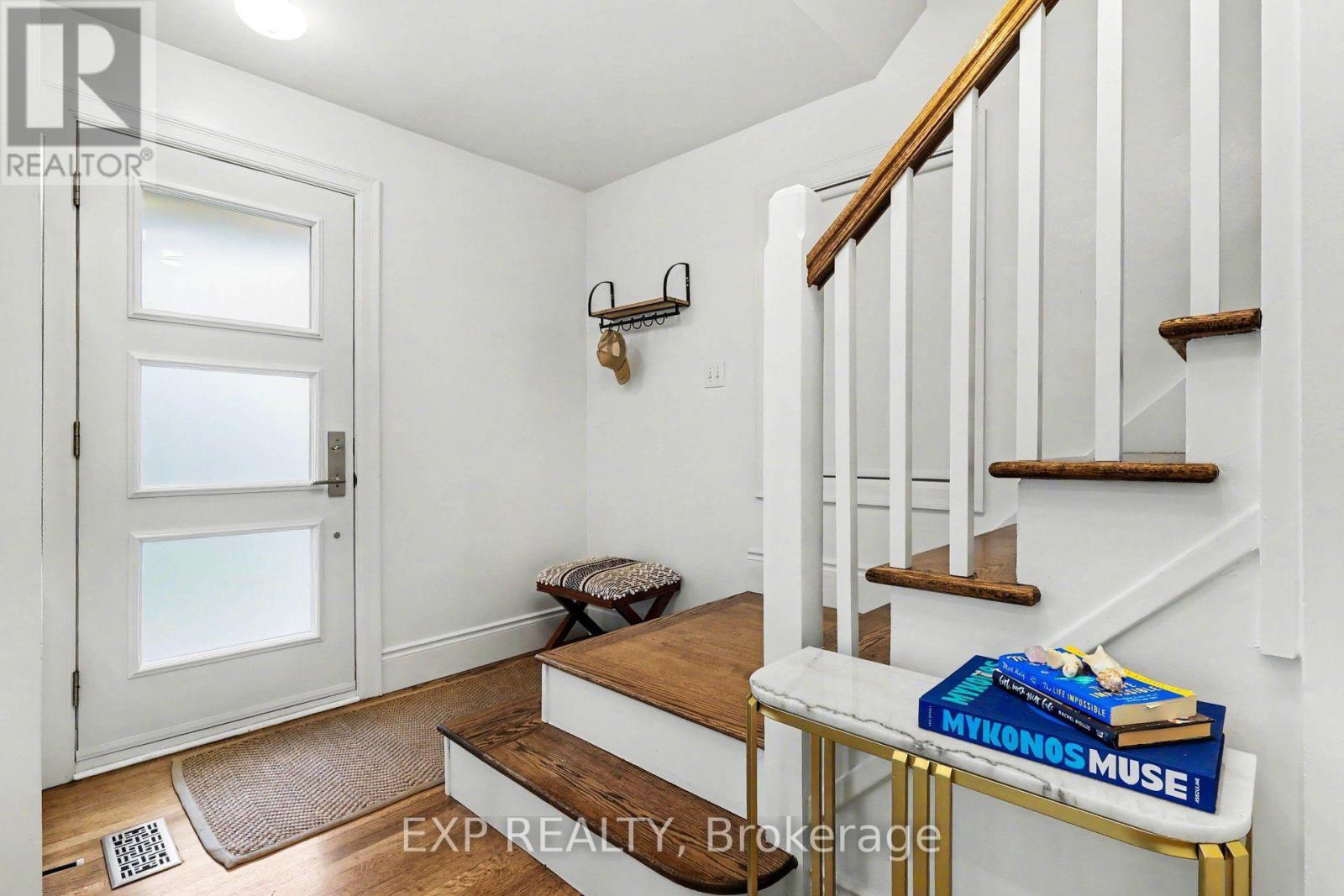 40 EPWORTH AVENUE - 2