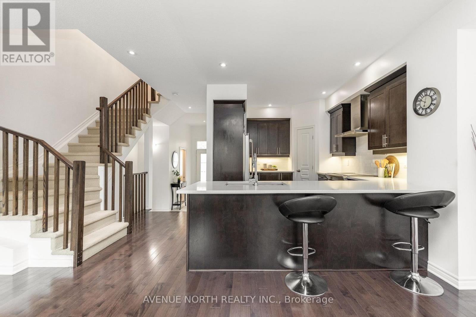 345 COOKS MILL CRESCENT - Image 14