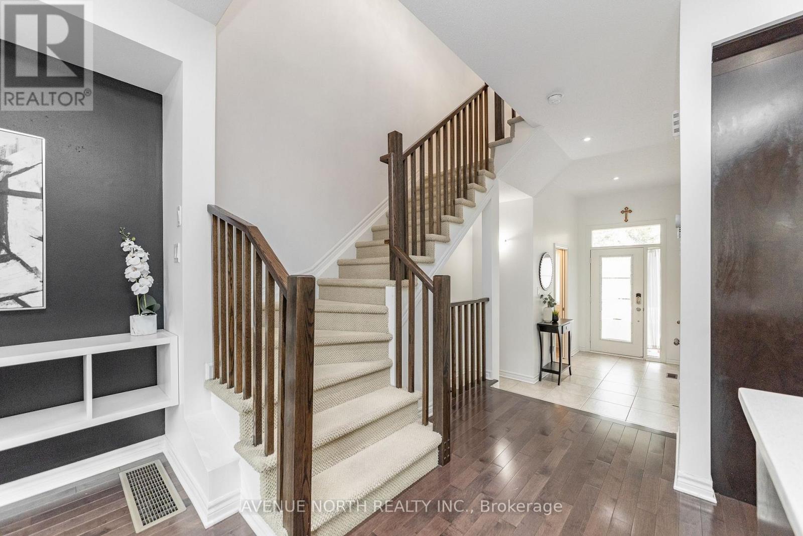 345 COOKS MILL CRESCENT - Image 23