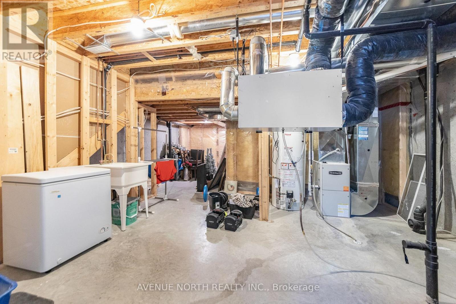 345 COOKS MILL CRESCENT - Image 41