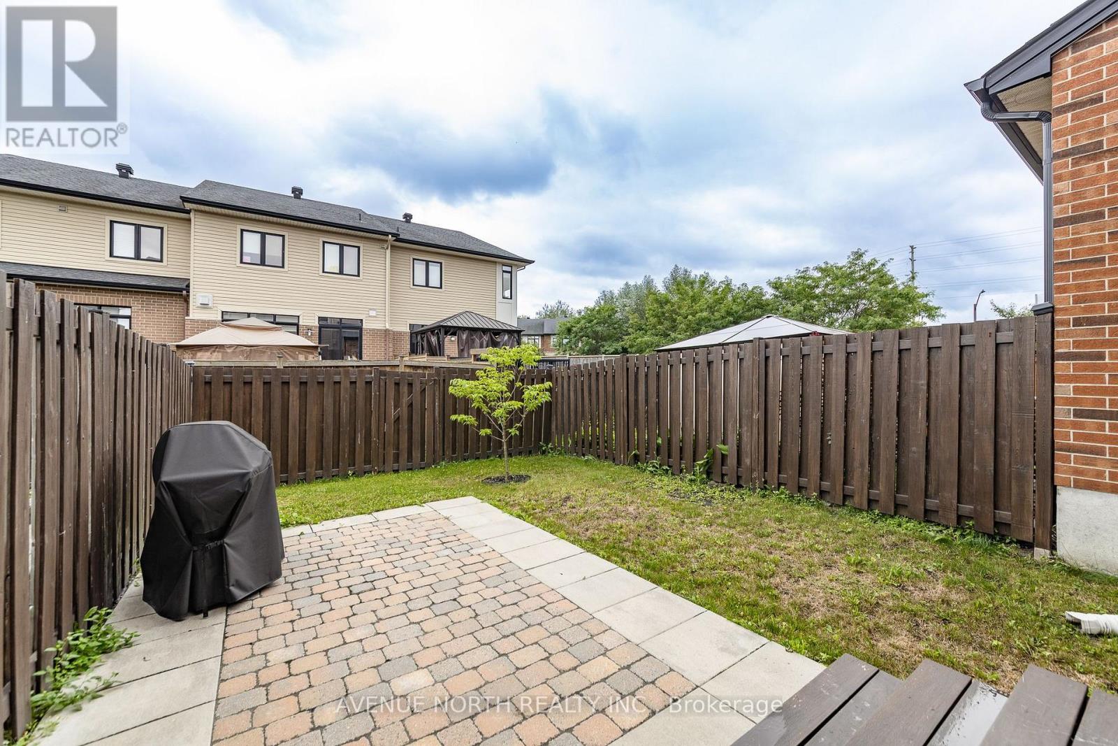 345 COOKS MILL CRESCENT - Image 43
