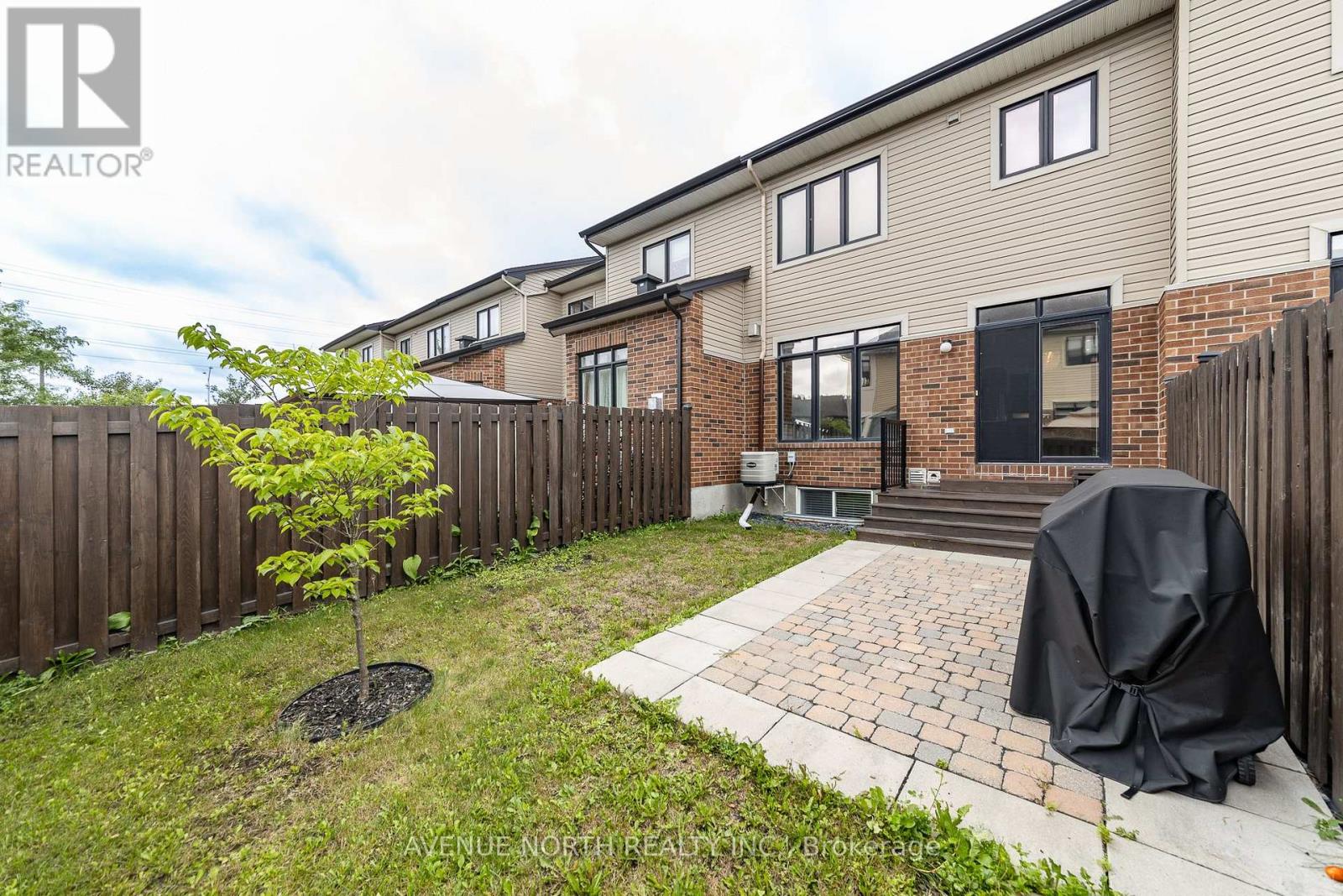 345 COOKS MILL CRESCENT - Image 45