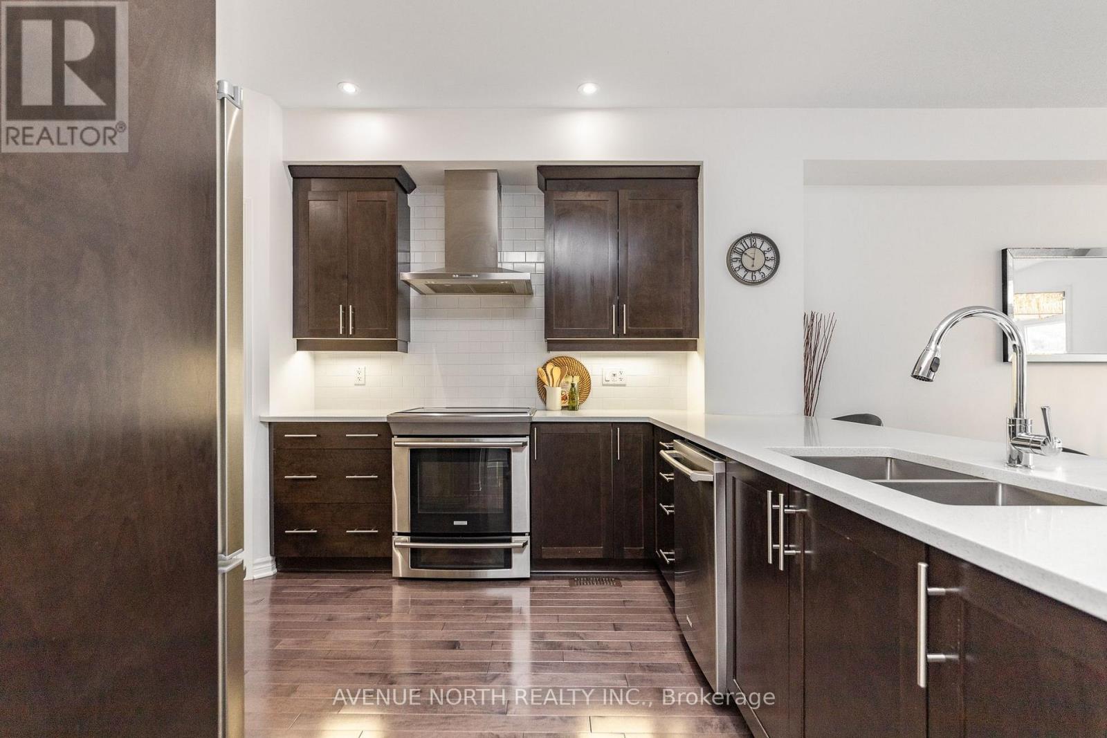 345 COOKS MILL CRESCENT - 8