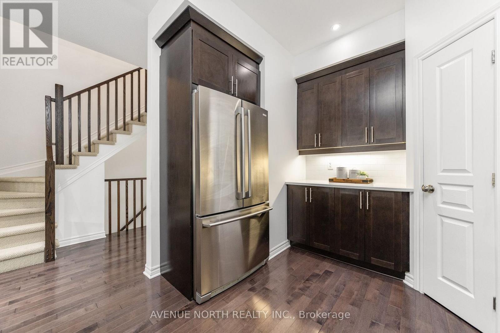 345 COOKS MILL CRESCENT - Image 9