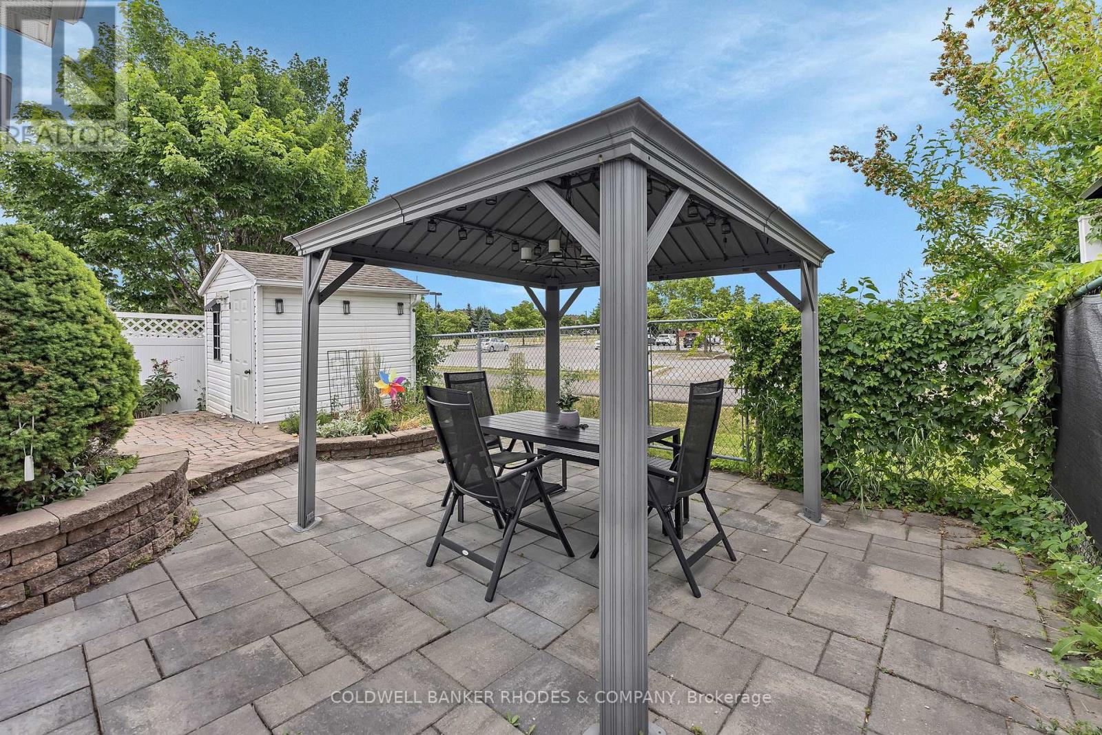 1859 HENNESSY CRESCENT - Image 34