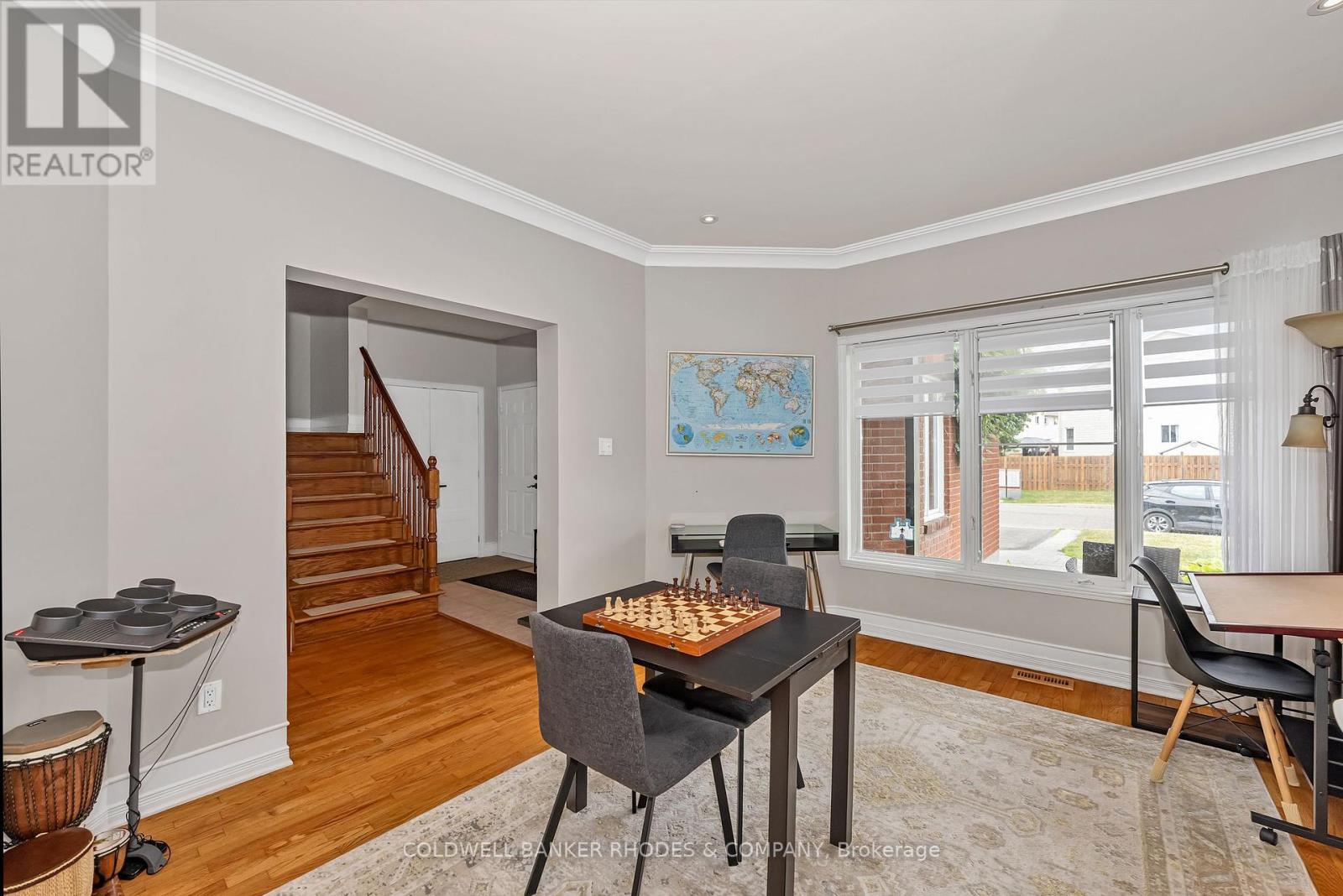1859 HENNESSY CRESCENT - 6
