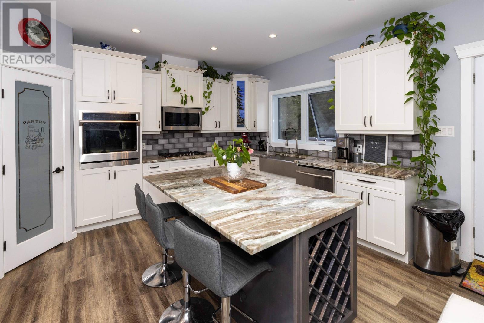 24 Gillespie RD - Image 17