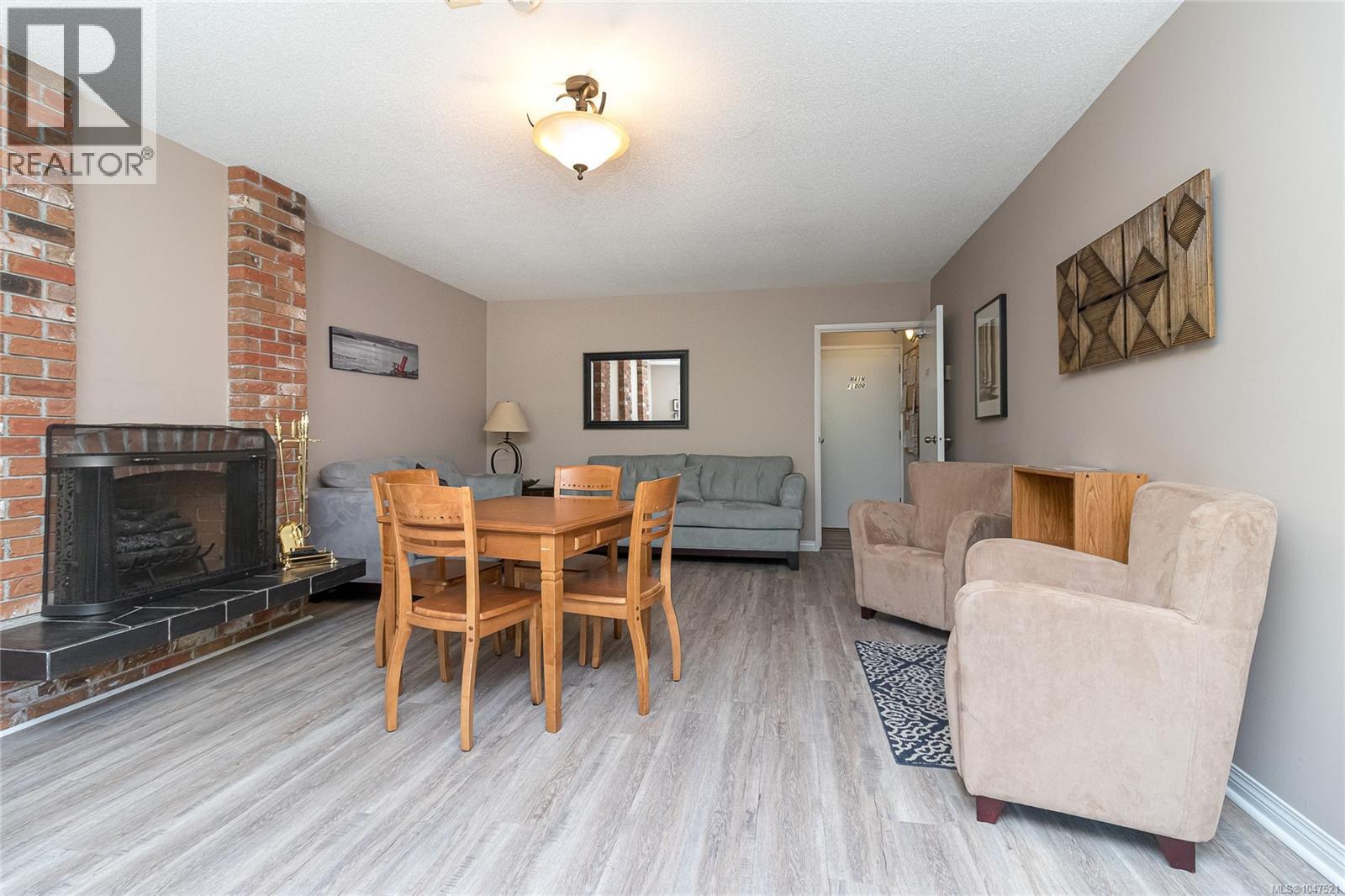 102 3244 Seaton St, Saanich