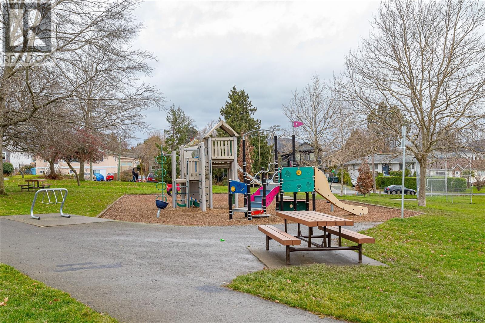 102 3244 Seaton St, Saanich