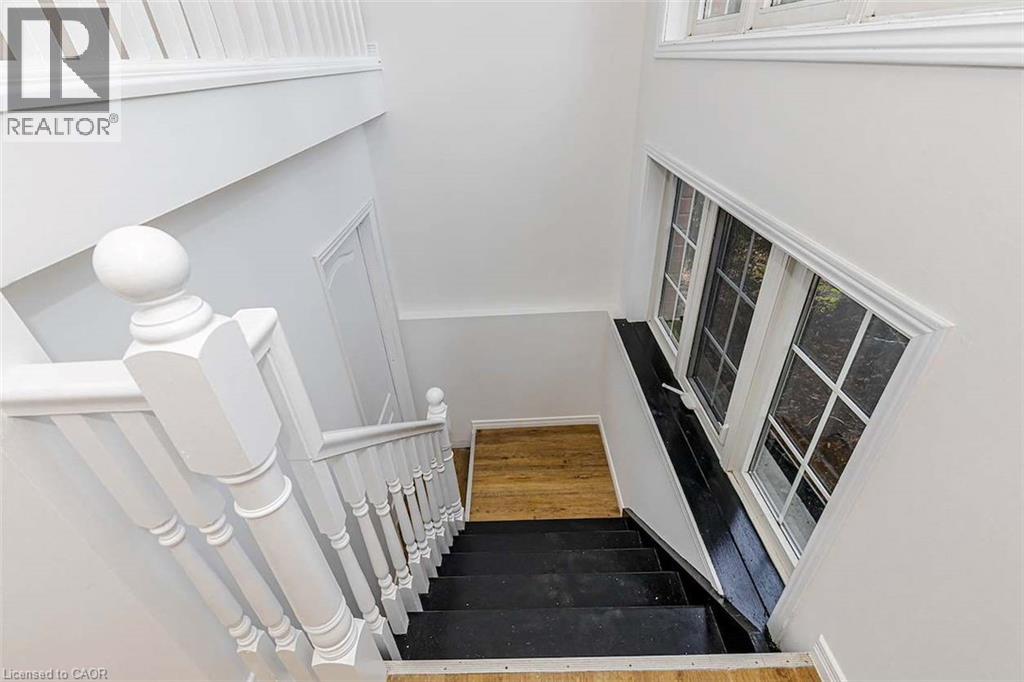 47 QUEENSWAY Drive - 22