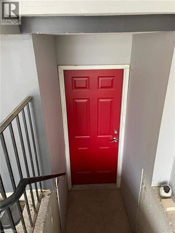47 QUEENSWAY Drive - 29