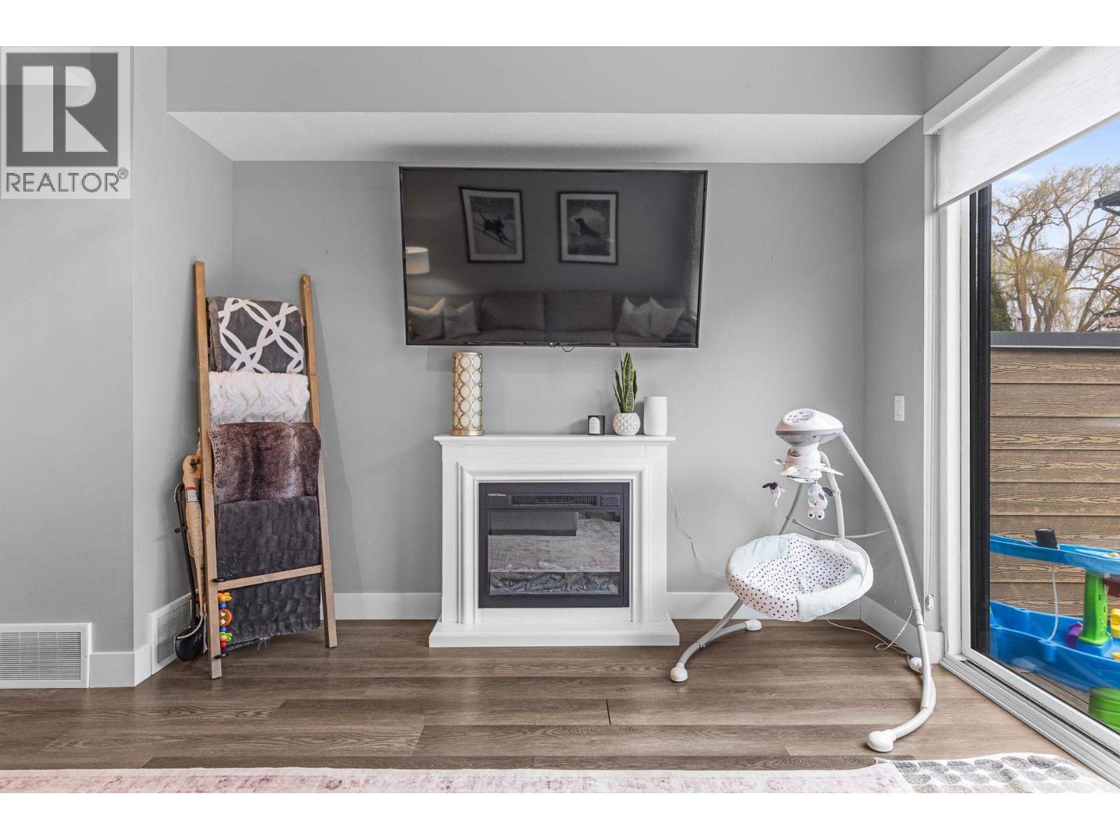 11581 Rogers Road Unit# 203, Lake Country