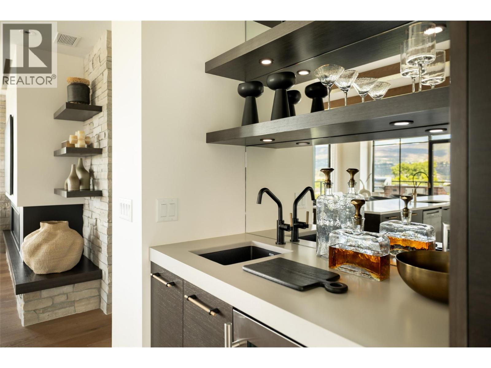 460 Groves Avenue Unit# 601, Kelowna