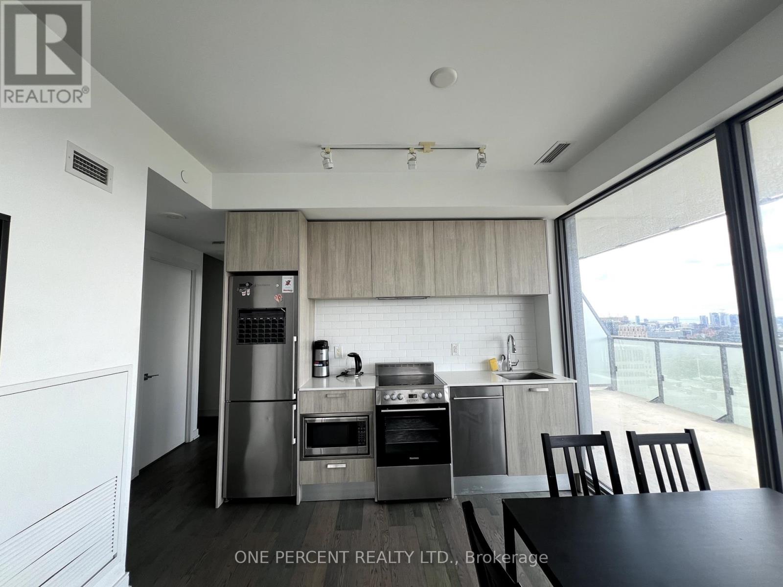 #2407 57 ST JOSEPH STREET - 11