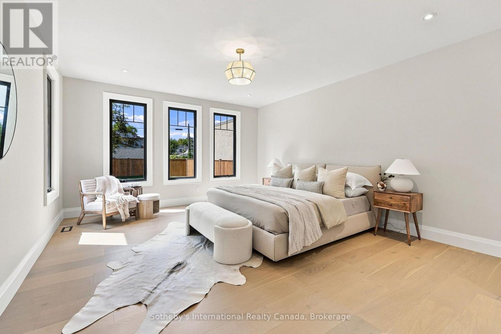 222 OAK STREET - Image 24