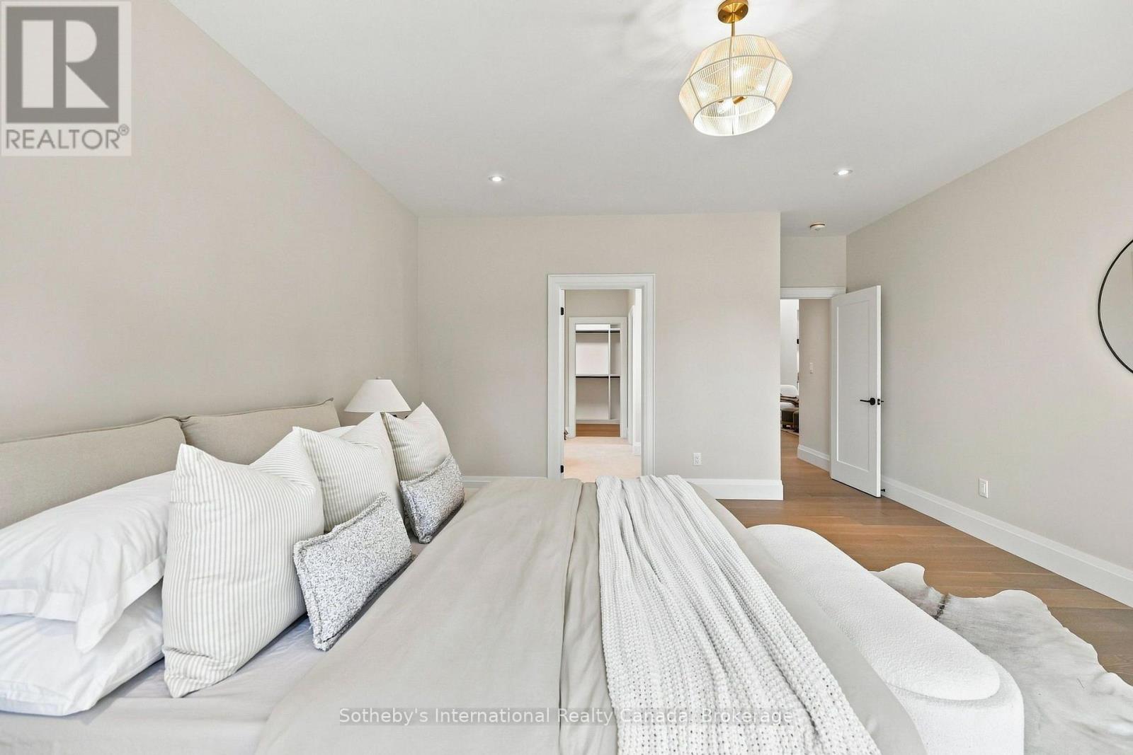 222 OAK STREET - Image 26