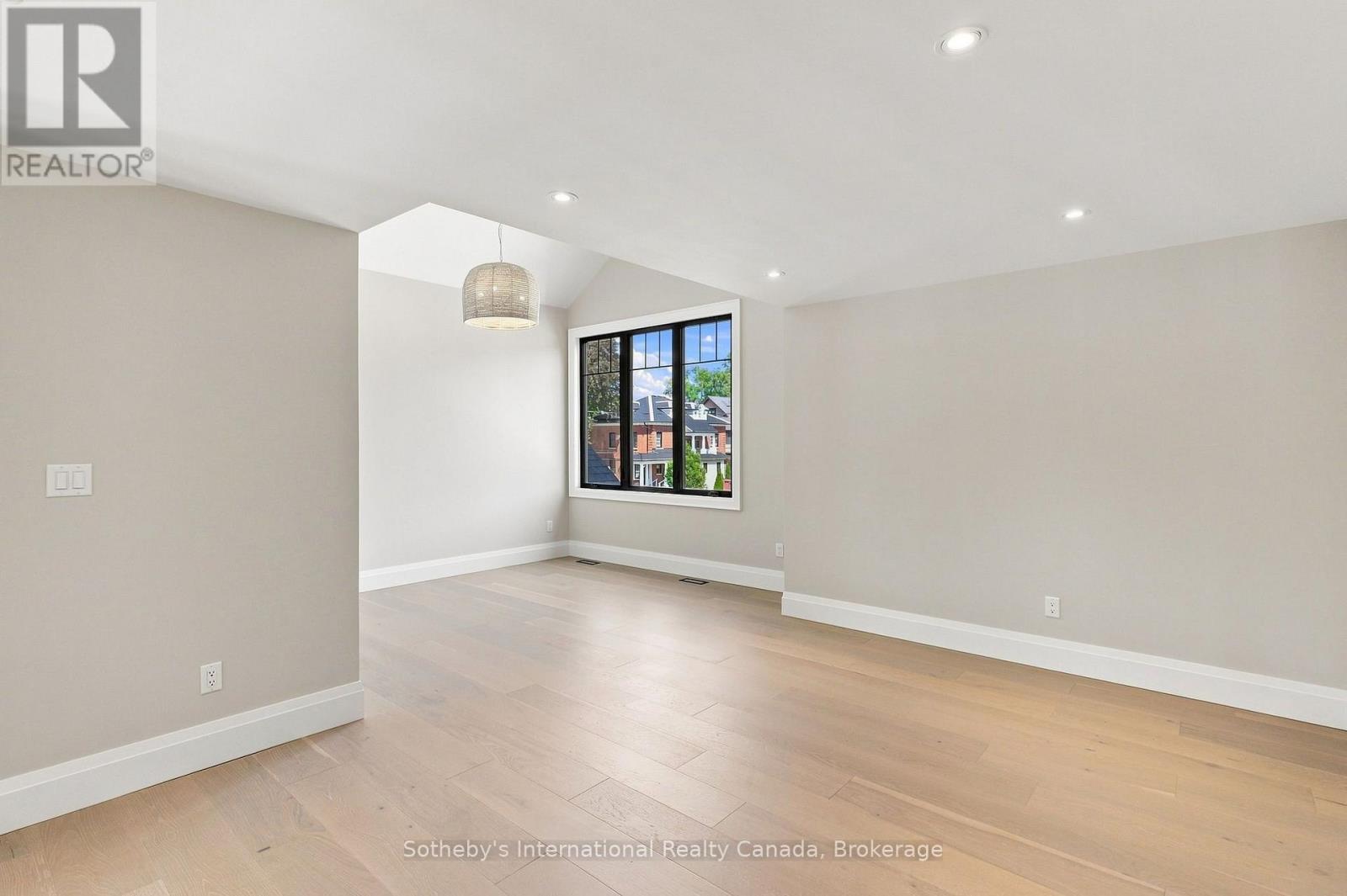 222 OAK STREET - 36