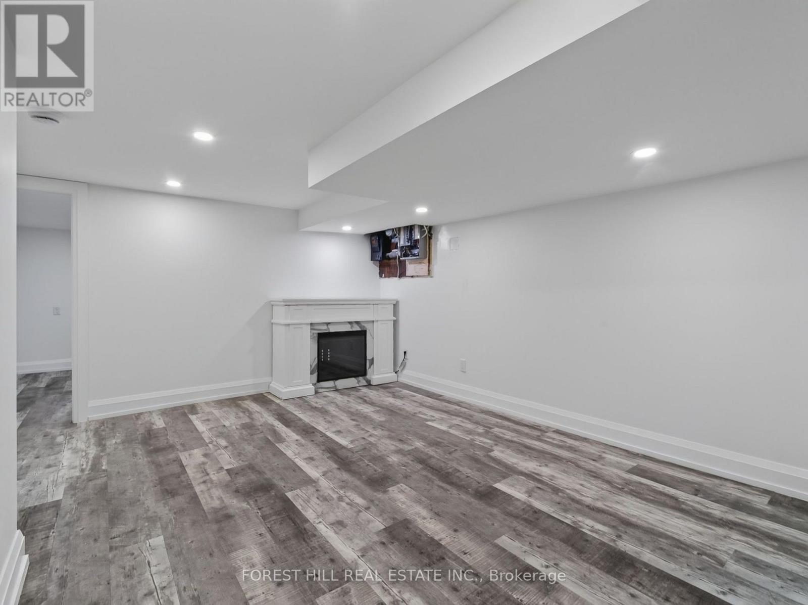54 CHATHAM AVENUE - 24