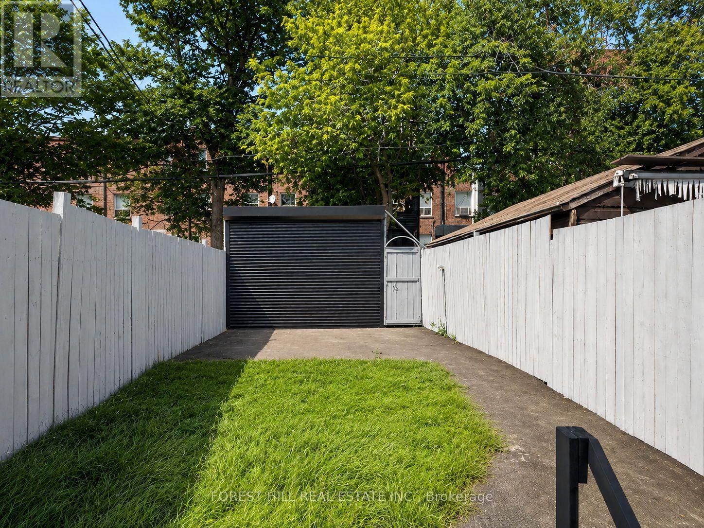 54 CHATHAM AVENUE - 34
