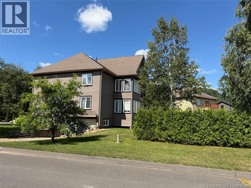 120 Hubert Street - 23