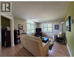120 Hubert Street, photo 5