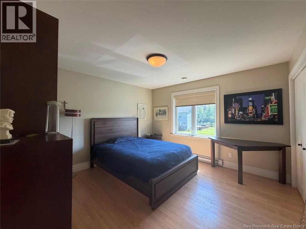 120 Hubert Street - Image 11