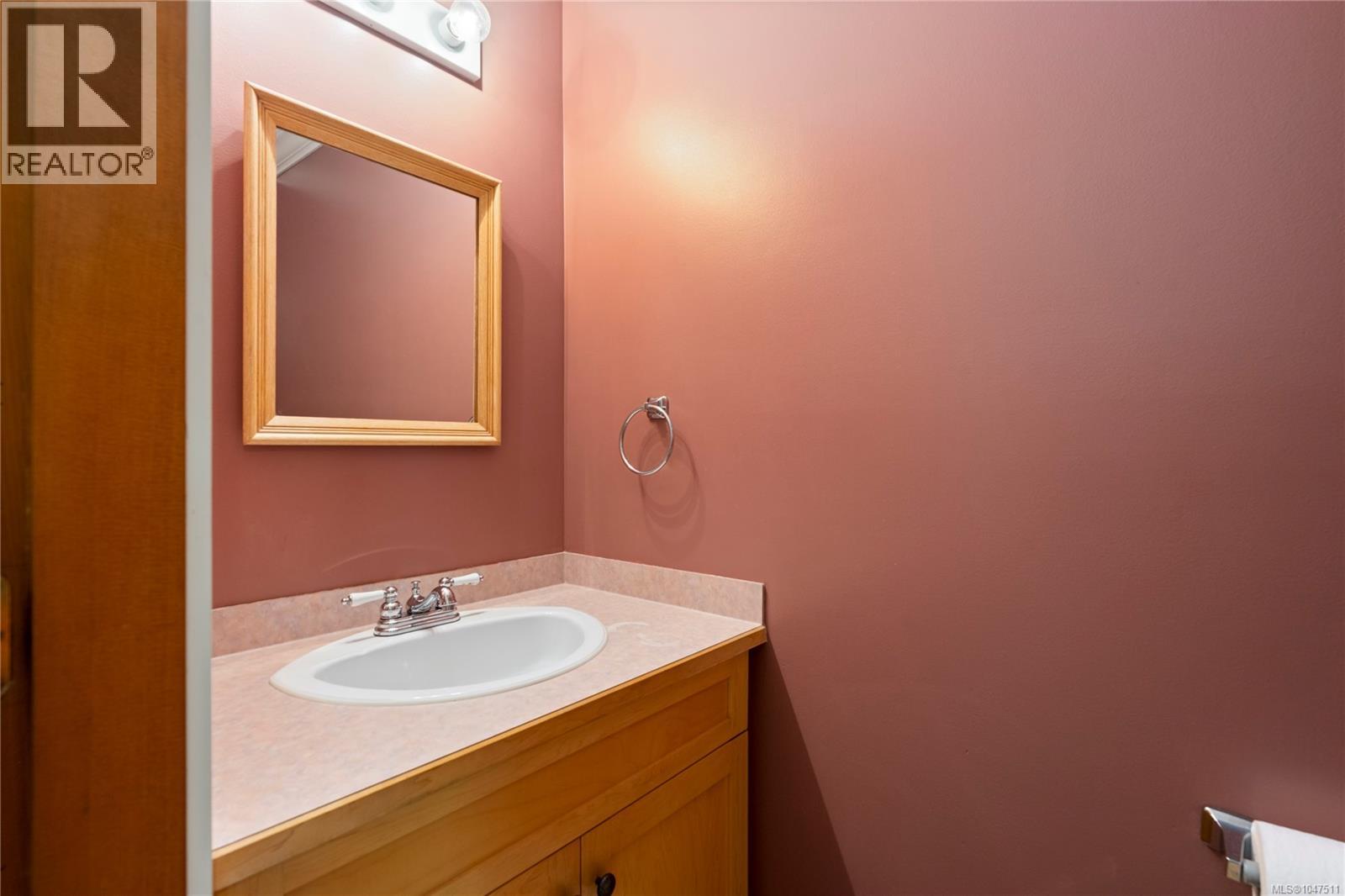2800 Boyd Dr - 27