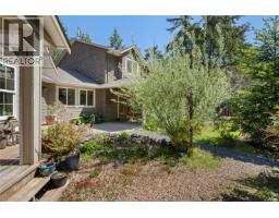 Entrance - 2800 Boyd Dr, Nanoose Bay, BC V9P9E9 Photo 10