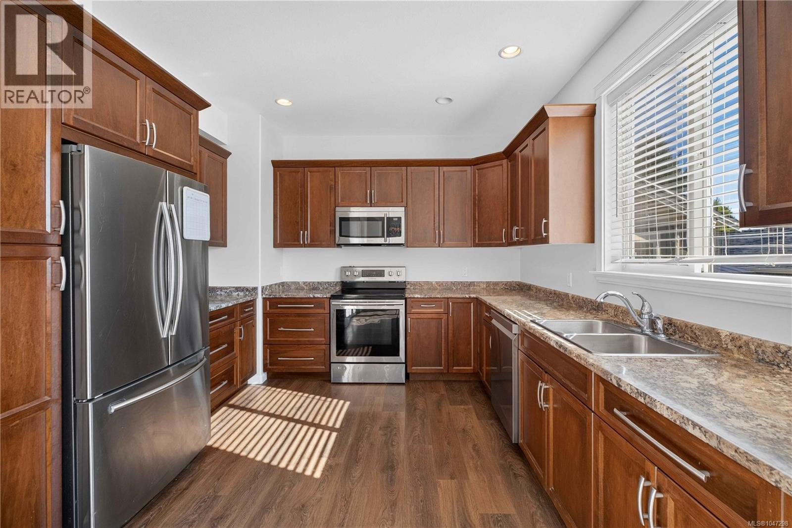 3608 Vermont Pl - 16