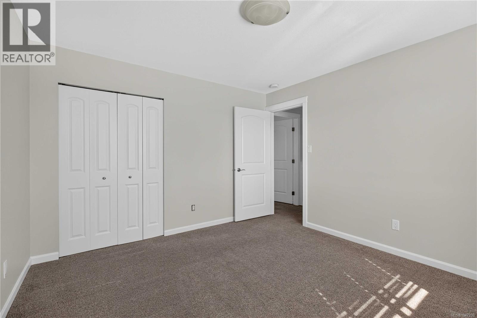 3608 Vermont Pl - 34