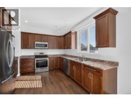3608 Vermont Pl, Campbell River, BC V9H1V3 Photo 17