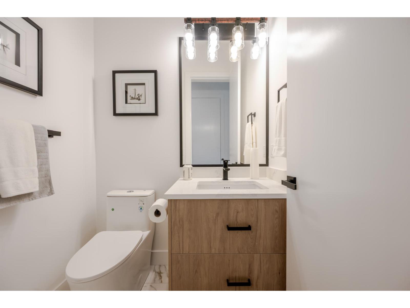 33715 ROCKLAND Avenue, Abbotsford, British Columbia, V2S1T7, Abbotsford, British Columbia — photo 5 of 5