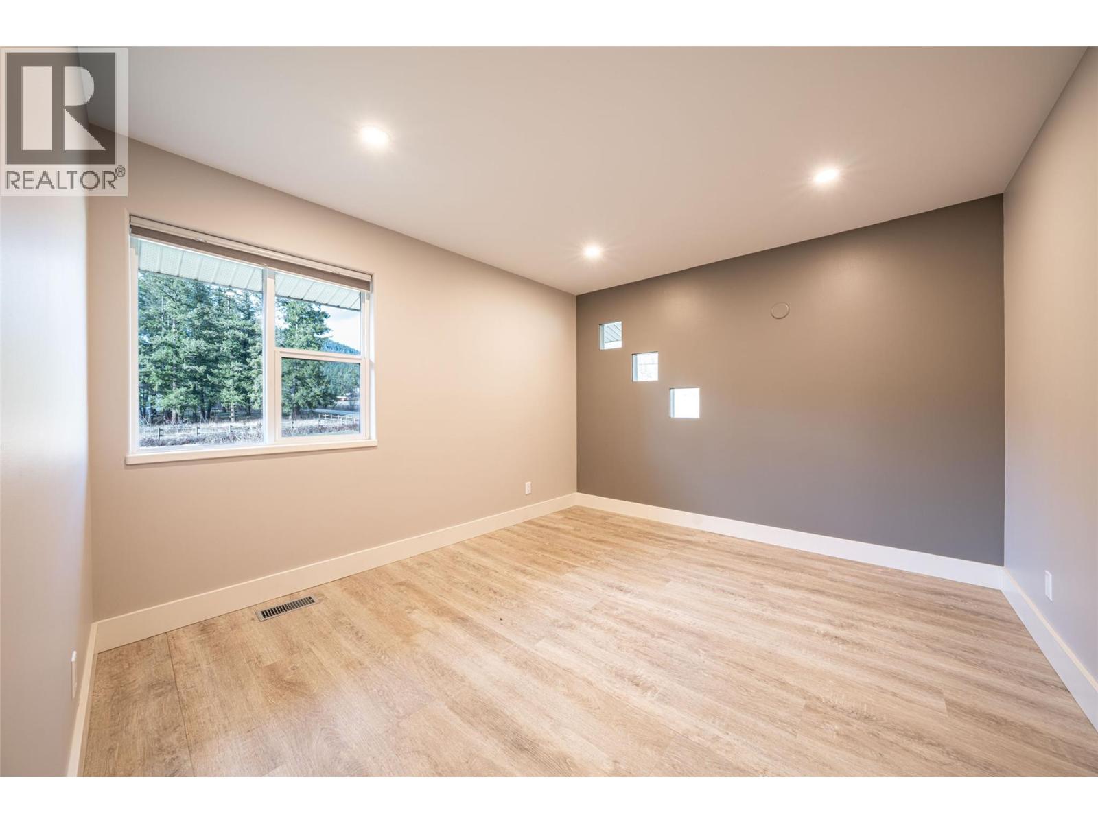 1851 70 Street SE - 79