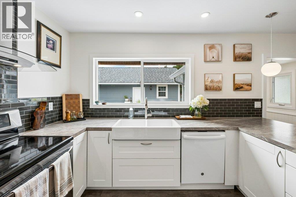 860 Fairview Road - Image 32
