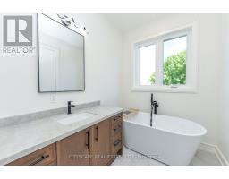 956 Fourth Street, Mississauga, ON L5E1J9 Photo 39