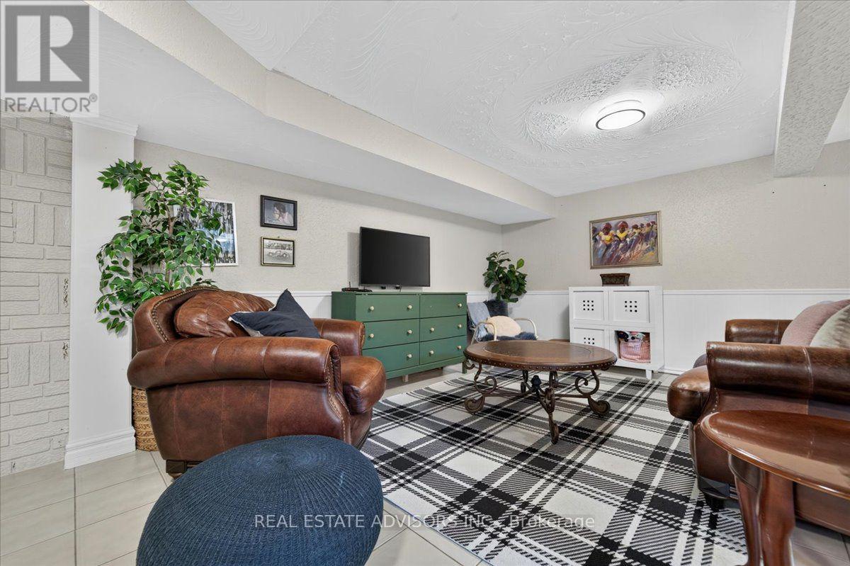 14 GRAMPIAN CRESCENT - 31