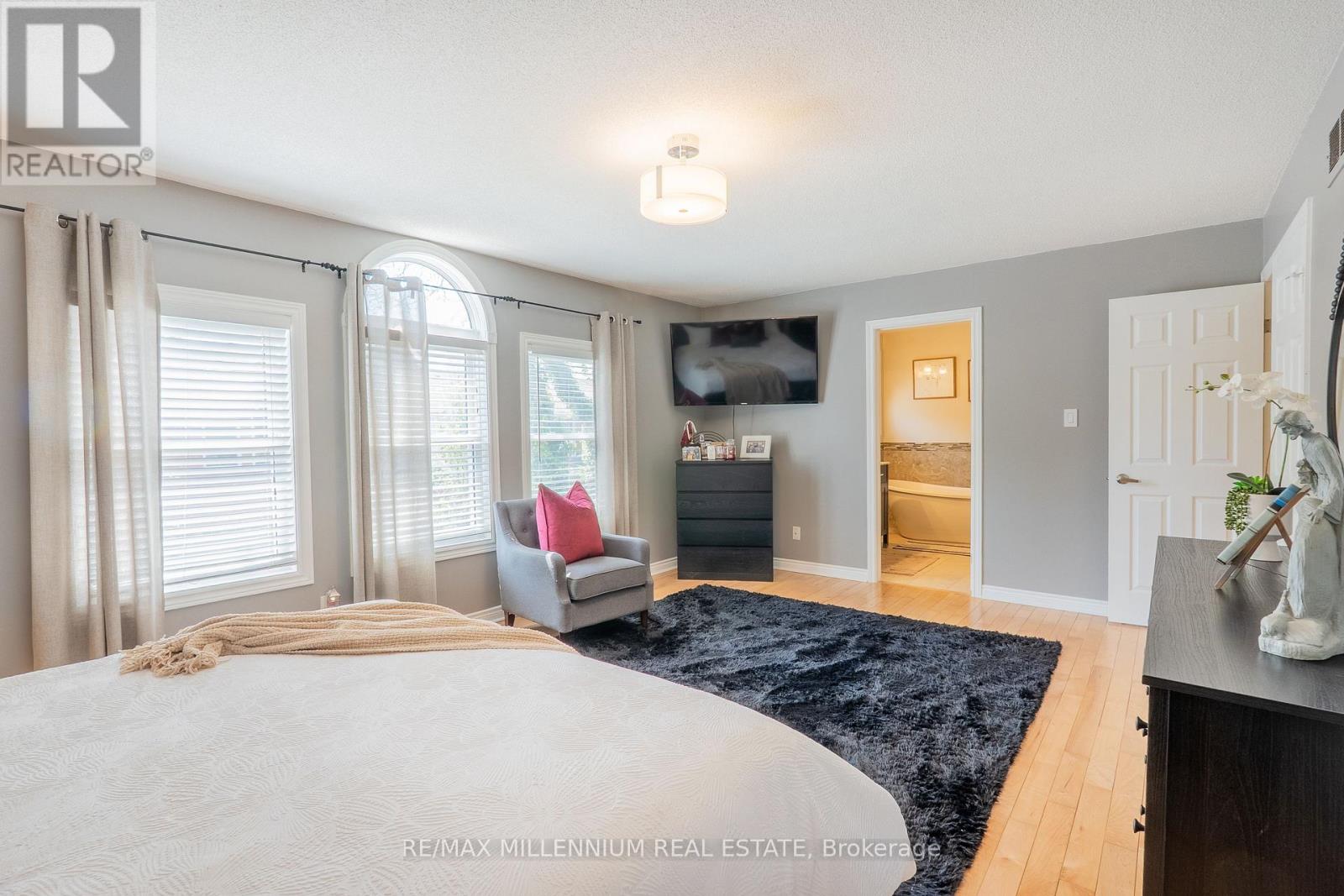 #11 230 MEADOWBROOK DRIVE - 24
