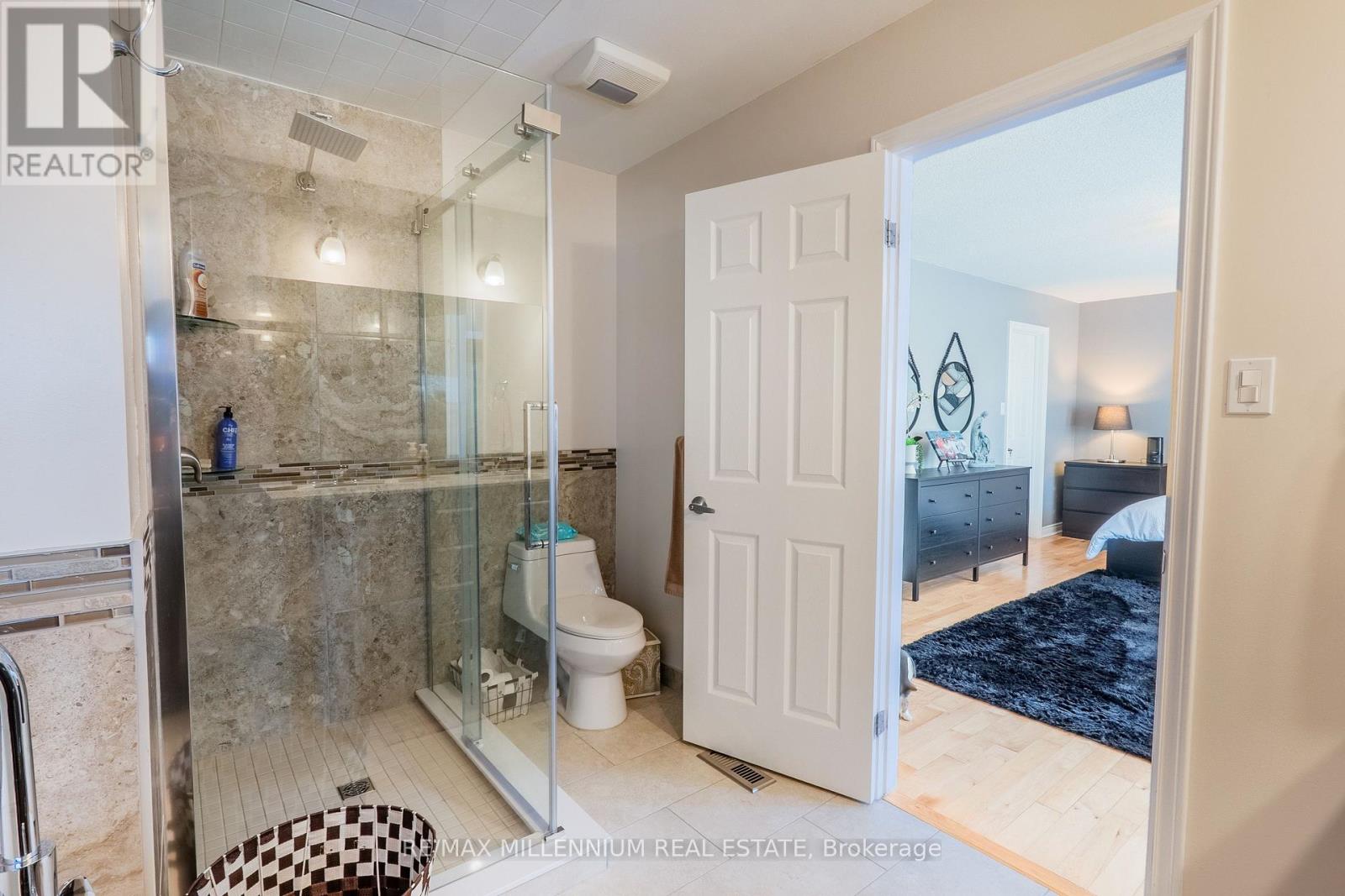 #11 230 MEADOWBROOK DRIVE - Image 42