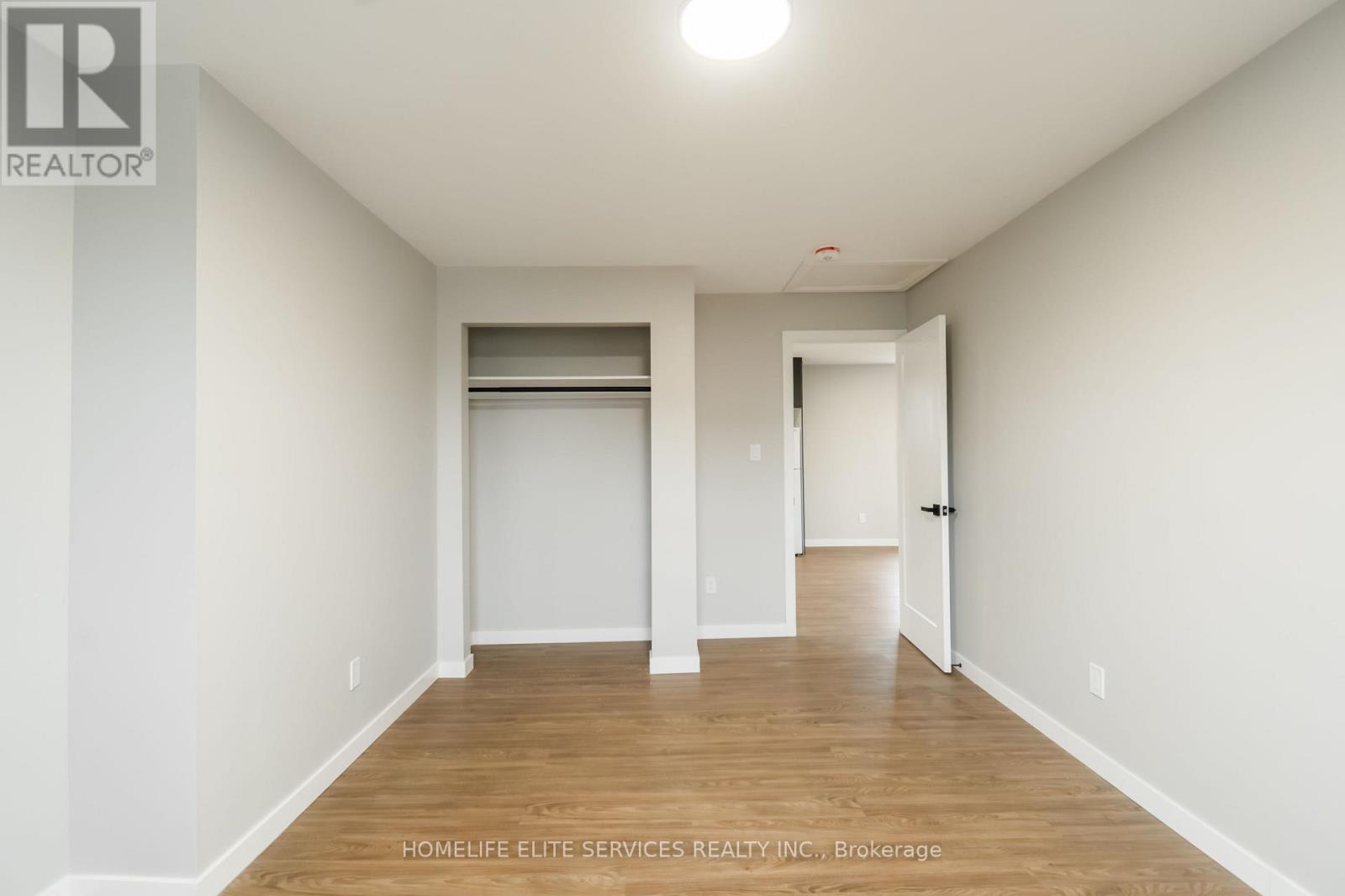 196 SECOND AVENUE E - Image 36