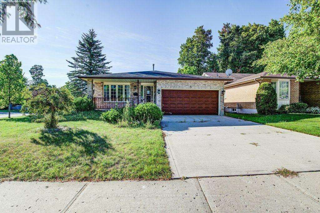 3 CORA DRIVE — photo 2