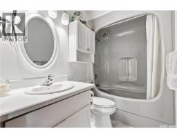 1630 Spadina Drive, Moose Jaw, SK S6K1B1 Photo 19