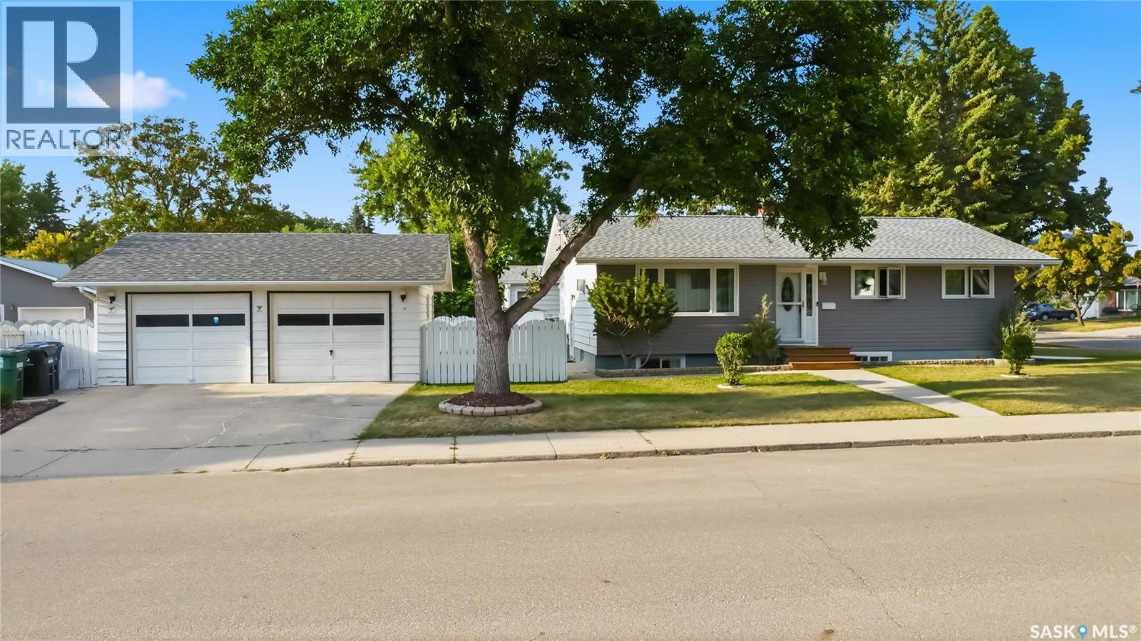 192 Salisbury DRIVE - Image 4