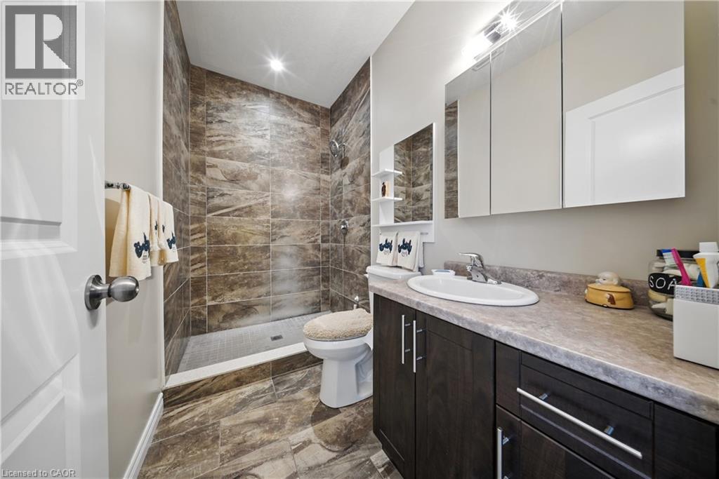 257 DONLY Drive S - Image 20