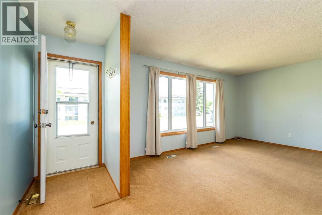 3408 52 Avenue - 3