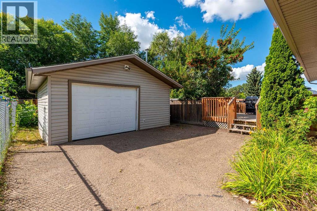 3408 52 Avenue - 30