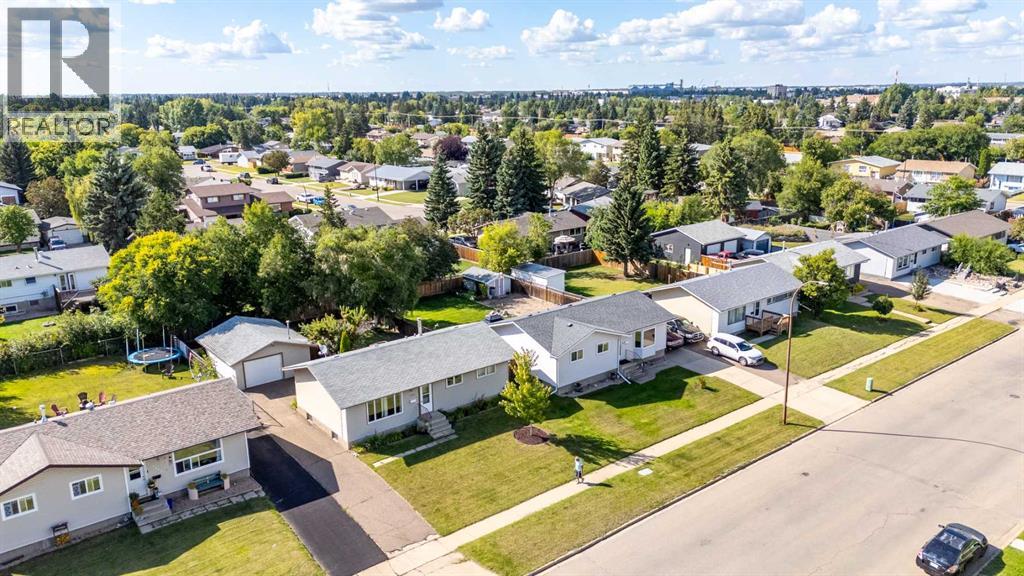 3408 52 Avenue - 50