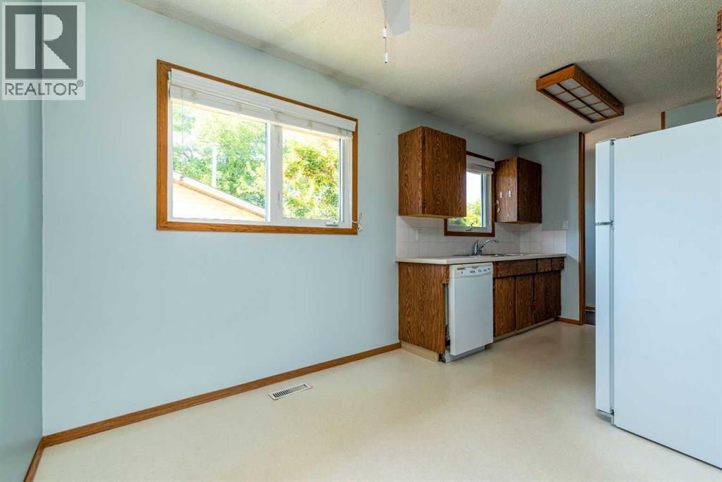 3408 52 Avenue - 6