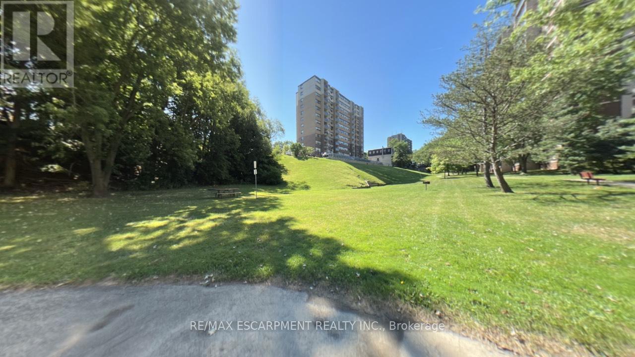 #306 1966 MAIN STREET W - 30