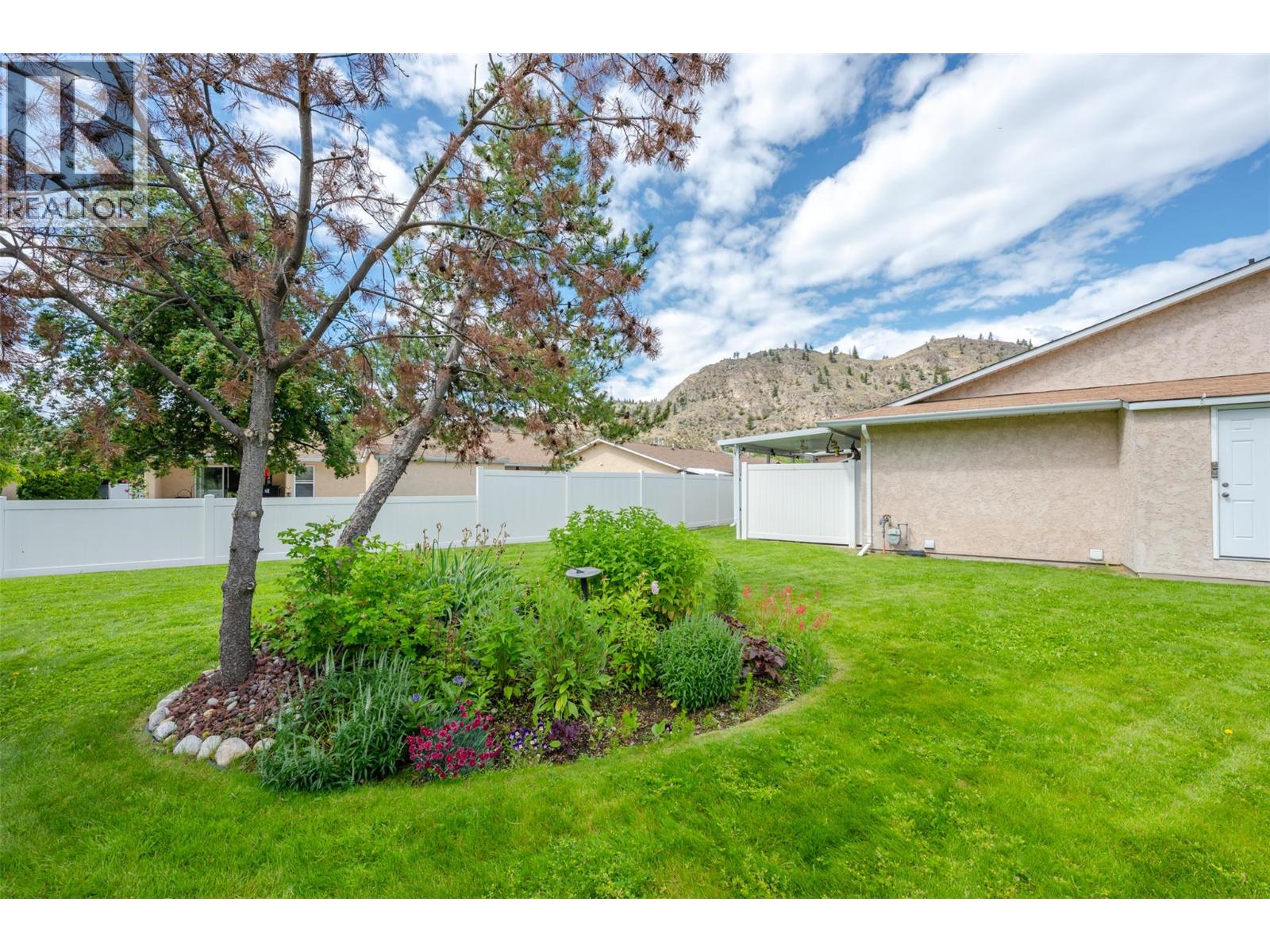 #18 115 REDWING Place - 40